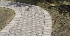 Hardscape-Pictures-Curved-Paver-Path