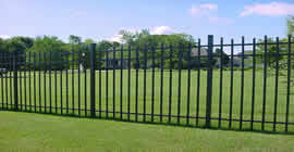 Black-Aluminum-Fencing-Picture